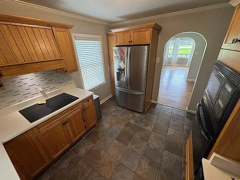 5975 Chester St — Photo 6
