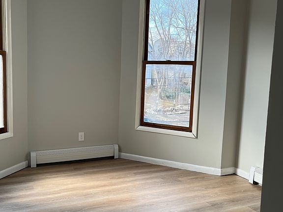 3rd image of 25 Elberon Pl #3A