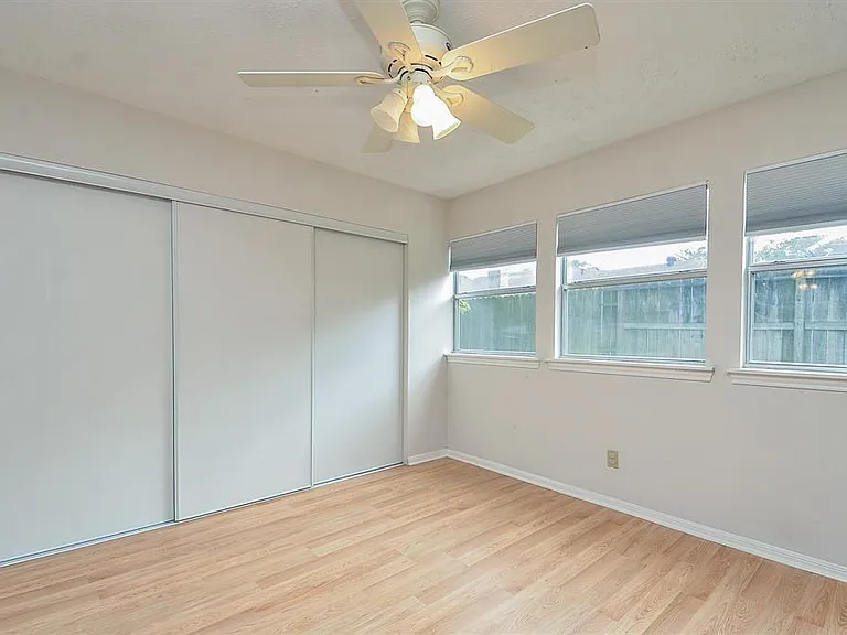 15815 Boulder Oaks Dr — Photo 12