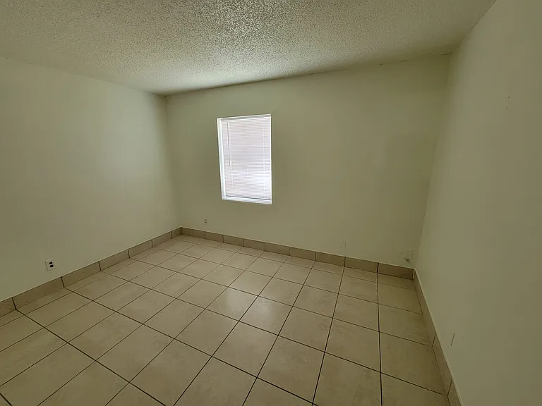 3419 SE Iris St — Photo 15