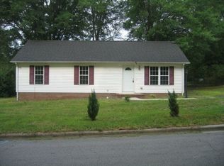 105 Greenwood St, Eden, NC 27288