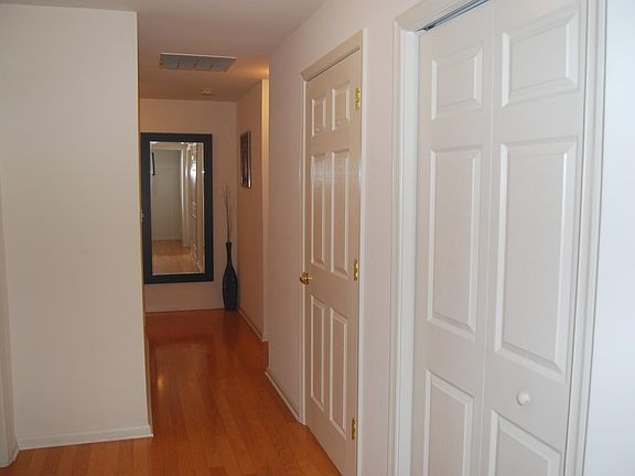 4th image of 13675 Philmont Ave Unit 26