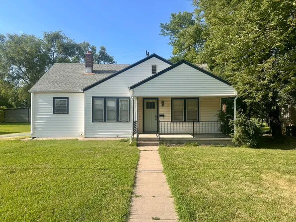 406 1st St, Linn, KS 66953