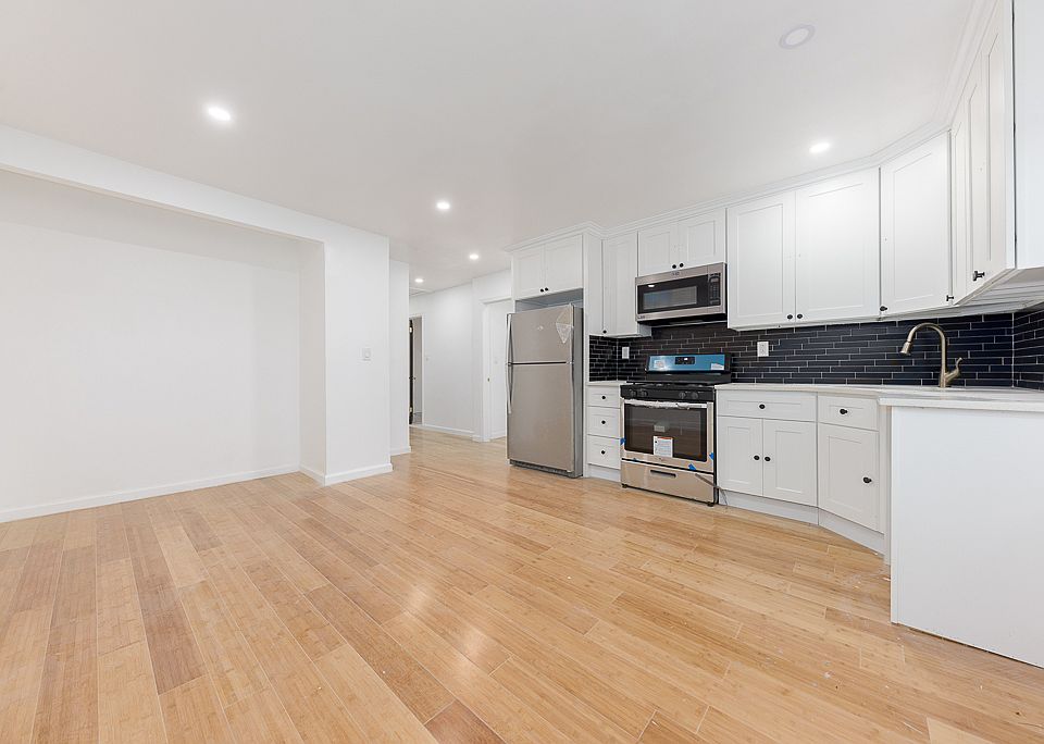 1st image of 717 E 58th St #3
