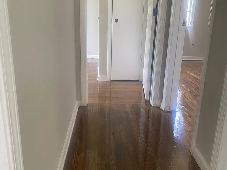 4214 Glenbrook St — Photo 1