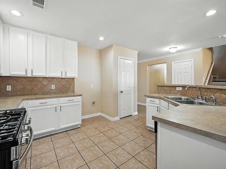 224 Bluefinch Dr — Photo 7