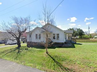 101 Freeman Ave, Dickson, TN 37055