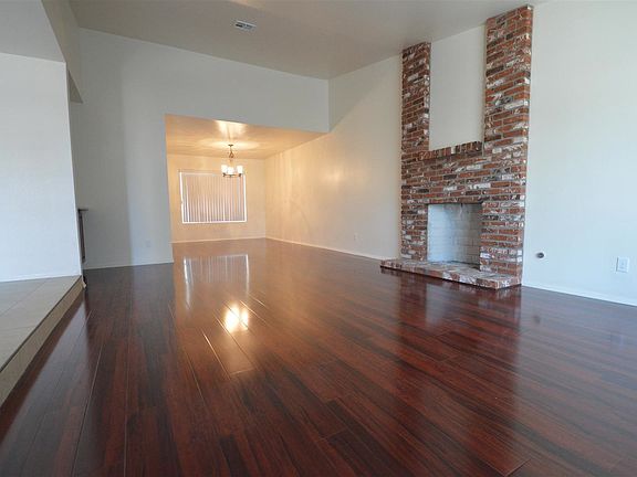 3rd image of 6147 La Palma Pkwy