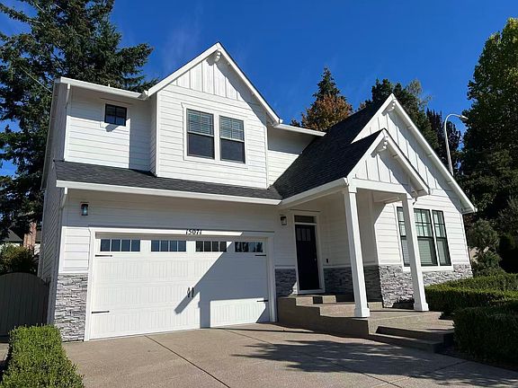 2nd image of 15071 SW Parkplace Ln