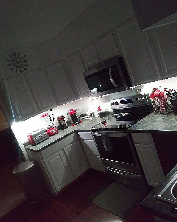 1st image of 303 Hillcrest Ave