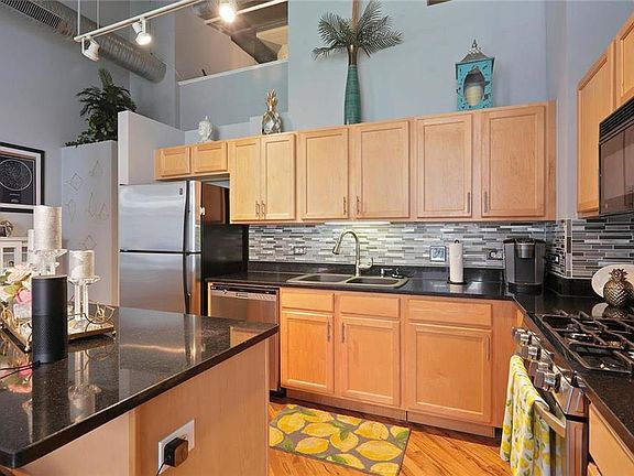 2nd image of 2107 Grand Ave Unit 203