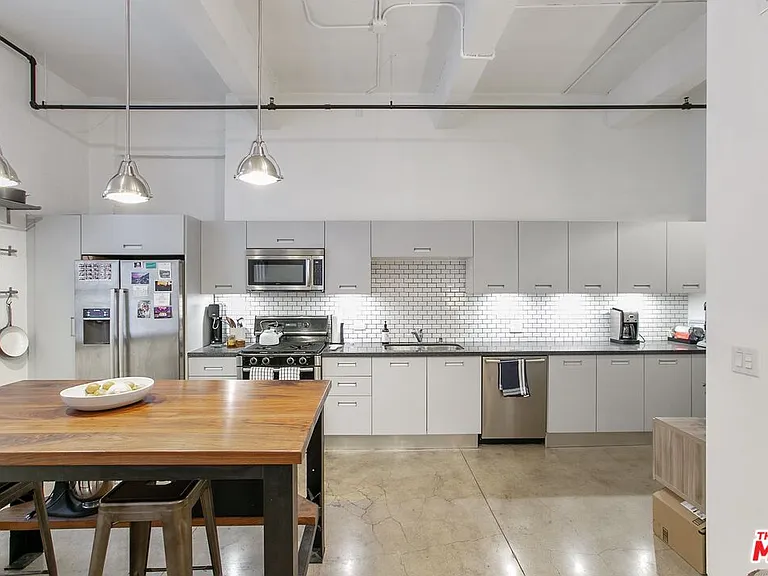 738 S Los Angeles St #407 — Photo 3