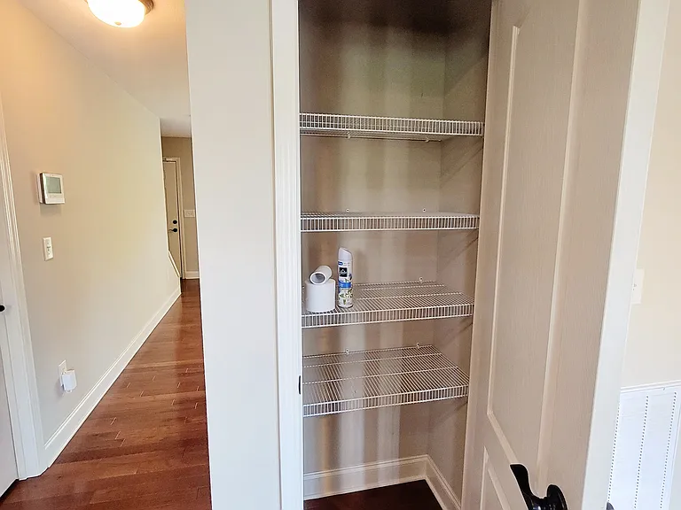 652 Grays Pointe Ct — Photo 9