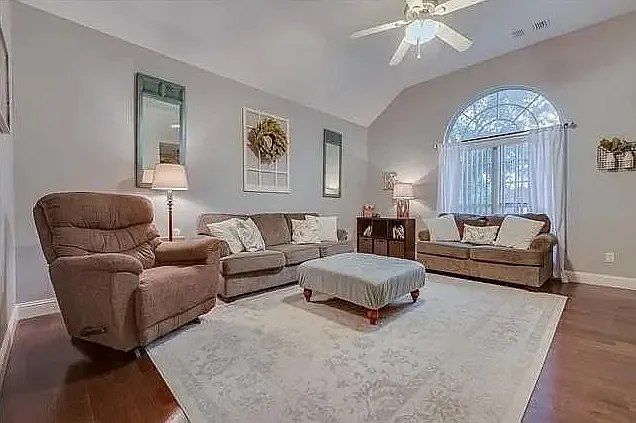 8895 Camfield Way — Photo 4
