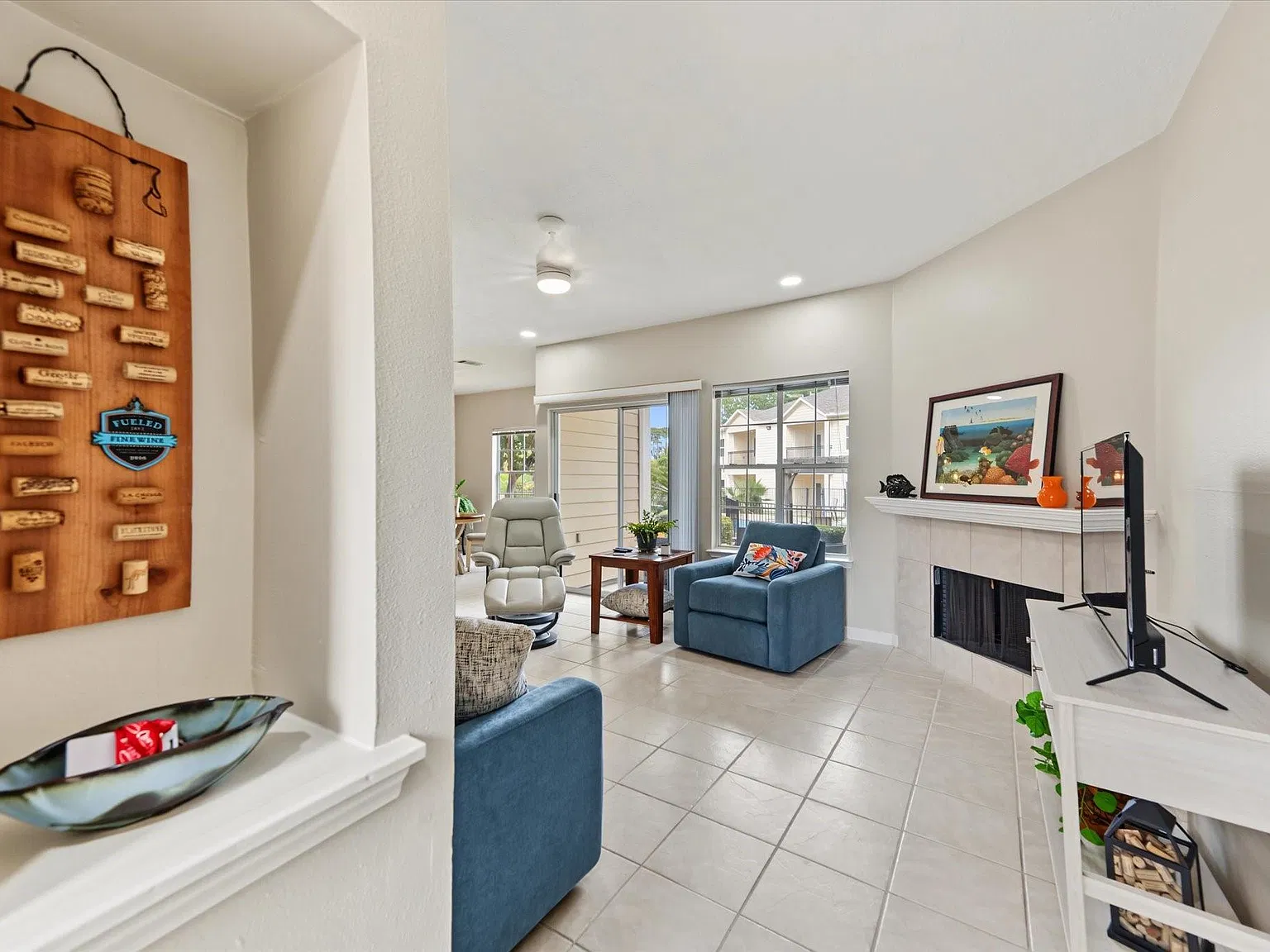2 bed, 2.0 bath, 1147 sqft, $1,300 — Photo 4