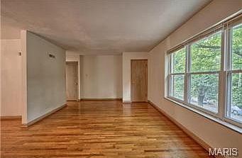 3rd image of 7225 Amherst Ave