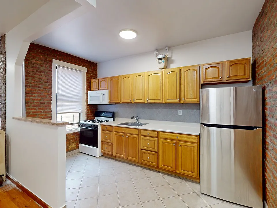563 W 184th St #2H