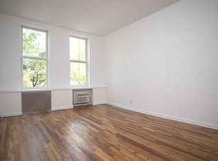 320 W 22nd St APT 3C, New York, NY 10011