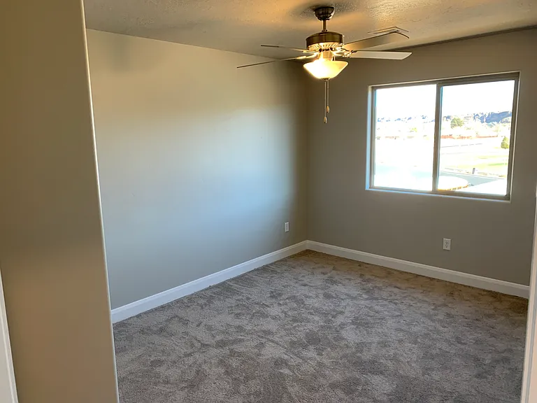 508 N 480 W — Photo 7
