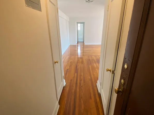 209-34 86th Drive image 6 of 7