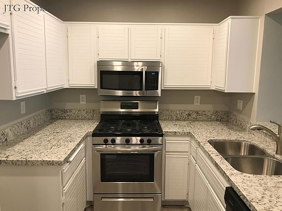 4th image of 24117 Del Monte Dr Unit 87