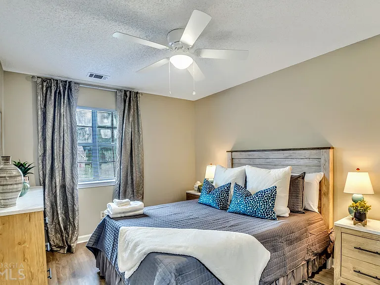 2025 Winsburg Dr NW — Photo 11