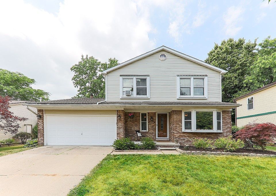 1st image of 8148 Lake Crest Dr