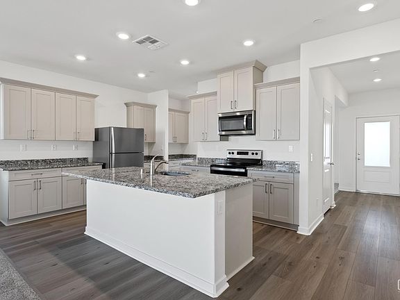 3rd image of 7611 Tomato Ln