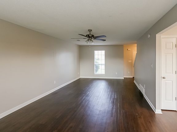 4th image of 4881 Phipps Dr