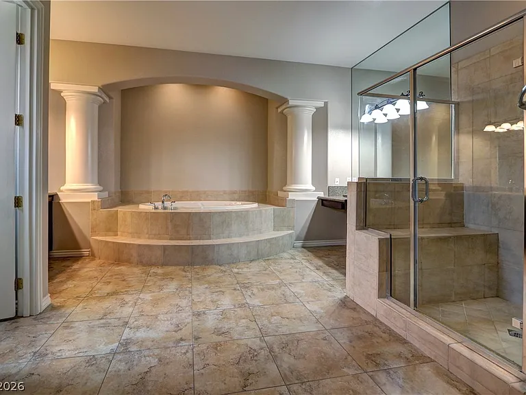 7560 Prancing Pony Ct — Photo 14