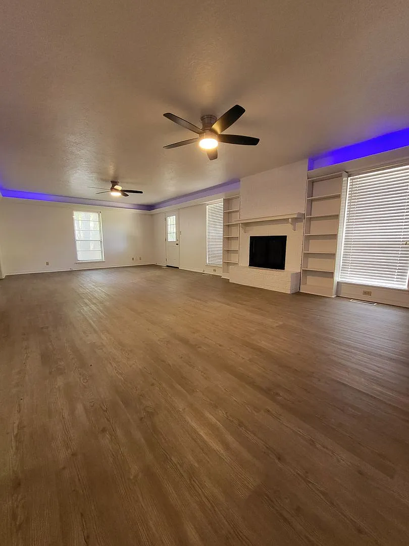 (2) Bed/(2) Bath with Updated in Core Norman! Must See! — Photo 4