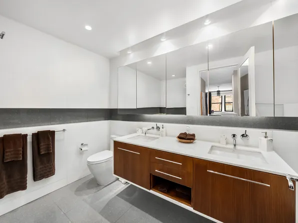 110 Central Park South image 33 of 48