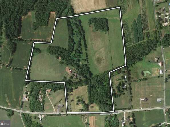 2042 Baltimore Pike, East Berlin, PA 17316