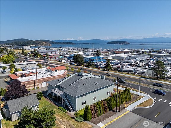 5th image of 3120 R Avenue #3