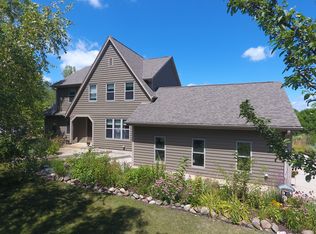 S74W25830 Hi Lo Dr, Waukesha, WI 53189