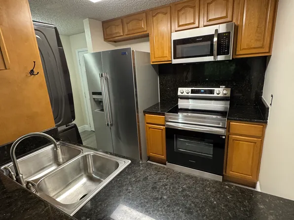141 Fernery Rd APT D5, Lakeland, FL 33809