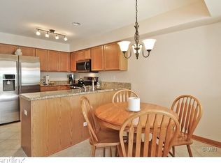 3043 Serenity Ln, Naperville, IL