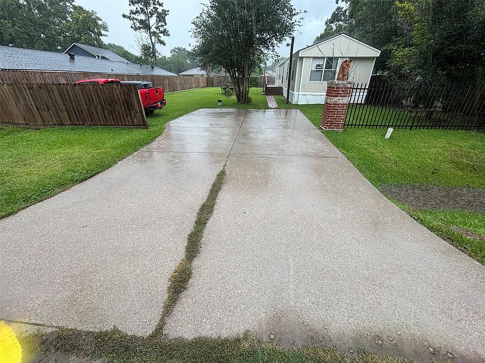1st image of 4715 3rd St