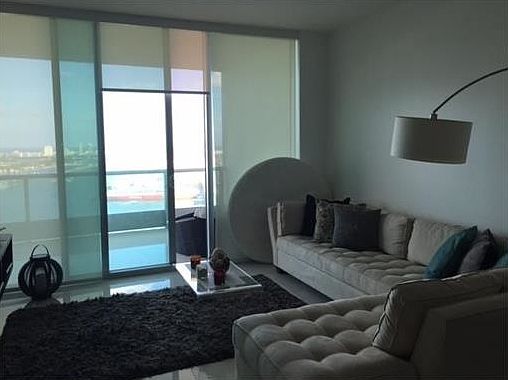 2nd image of 900 Biscayne Blvd APT 4107