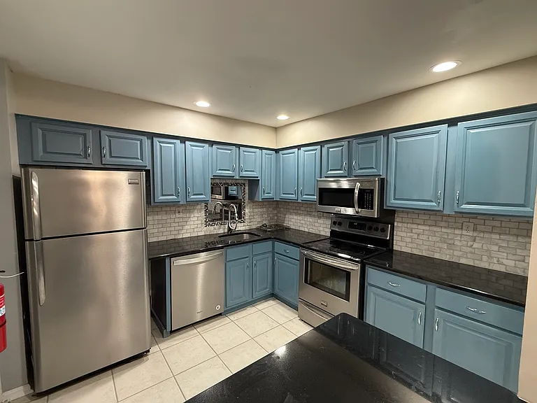 354 Burdock Ct — Photo 3