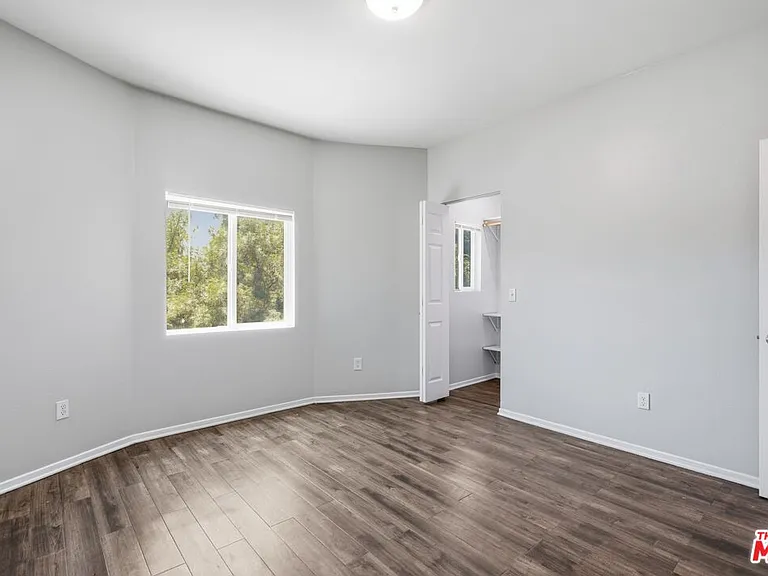 171 E 35th St #173-1/2 — Photo 11