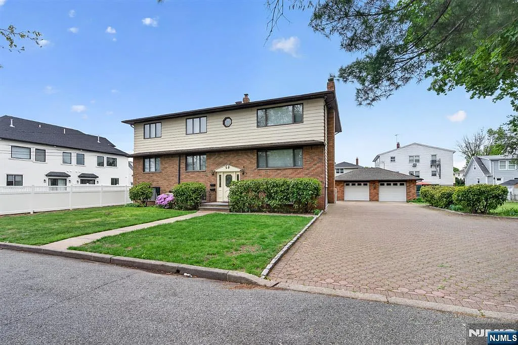 3 bed, 2.0 bath, $3,400 — Photo 1
