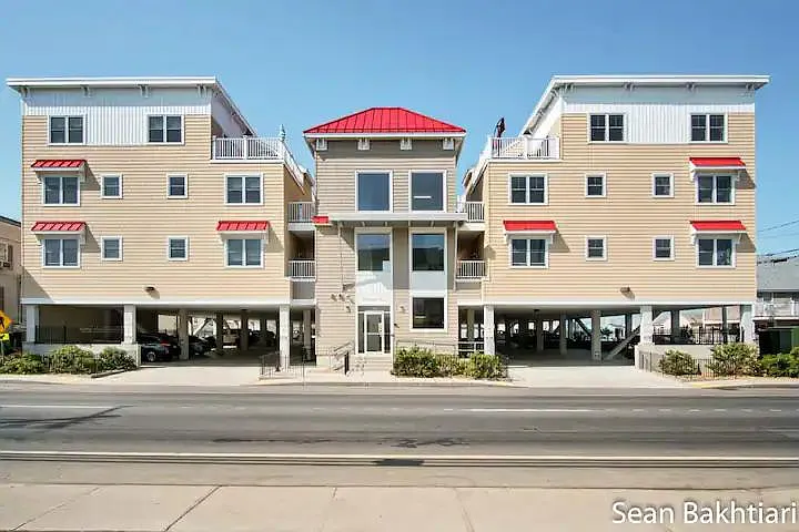 128 Ashworth Ave #206 — Photo 22