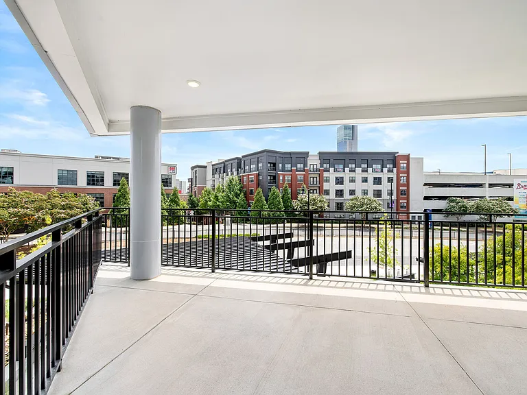 Ellison Parkview — Photo 46