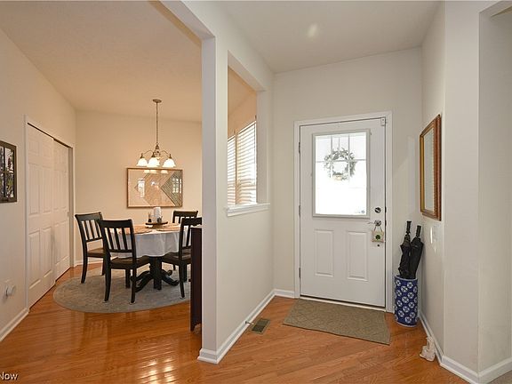 3rd image of 9154 Vernon Hl