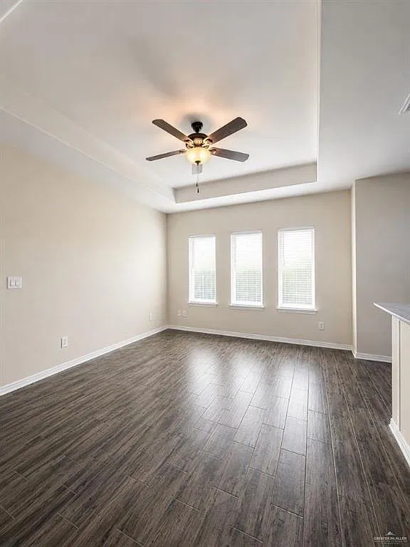 2 bed, 2.0 bath, 930 sqft, $1,000 — Photo 3