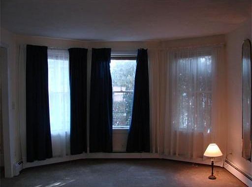 3rd image of 21 Lynnfield St
