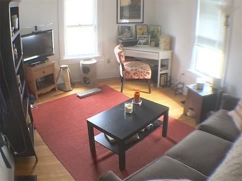 425 Adams_#1_Living Rm