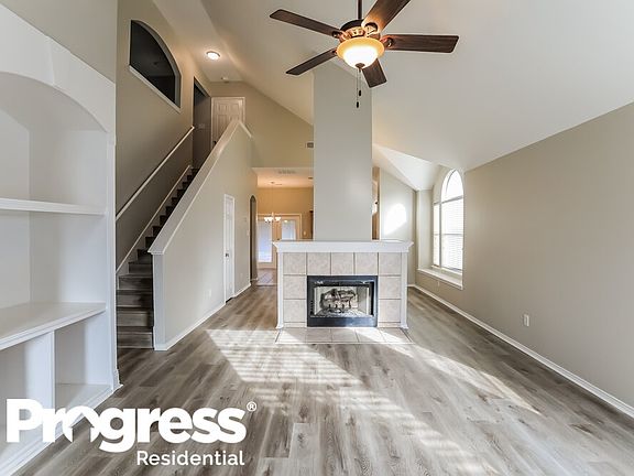 4th image of 660 Crystal Brook Dr