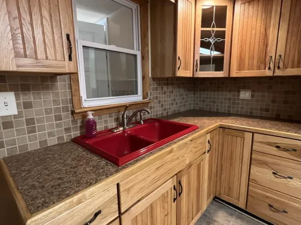 409 E Mount Vernon St, Shenandoah, PA 17976